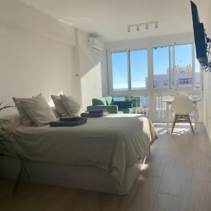 Sunstay Cruz Loft Apartment